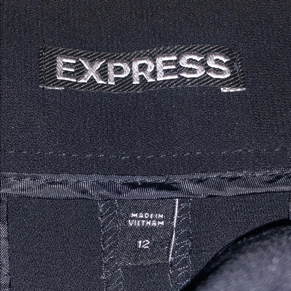 Shorts - Picture 3 of 3